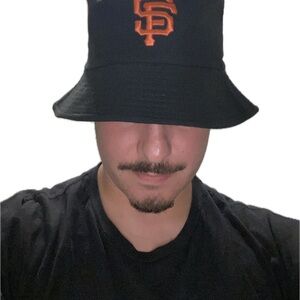 Black Bucket Hat with SAN FRANCISCO GIANTS Logo